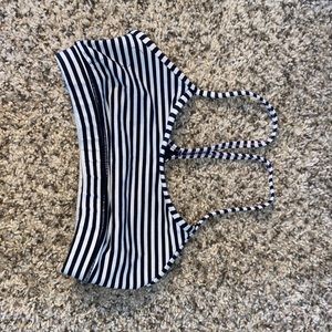 Lulu lemon sports bra
